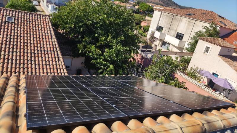 Pose de panneaux solaires en surimposition pour de l'auto consommation vers Lattes (34)